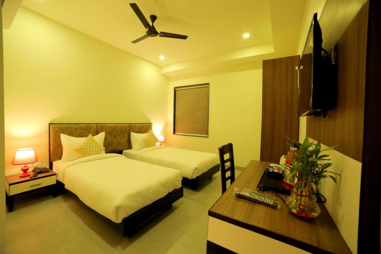 Vijay Vilas Hotel & Convention Hall Agra  Εξωτερικό φωτογραφία